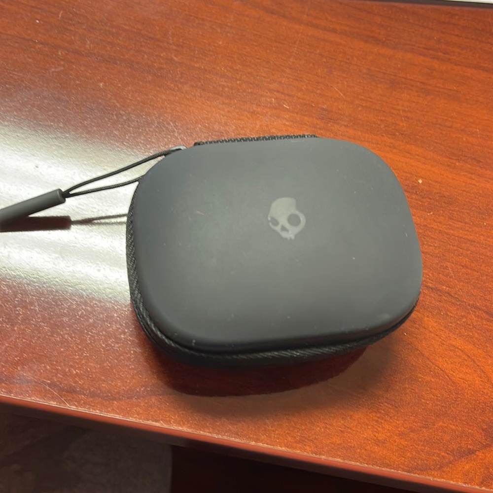 Wireless headphones. Skullcandy brand.